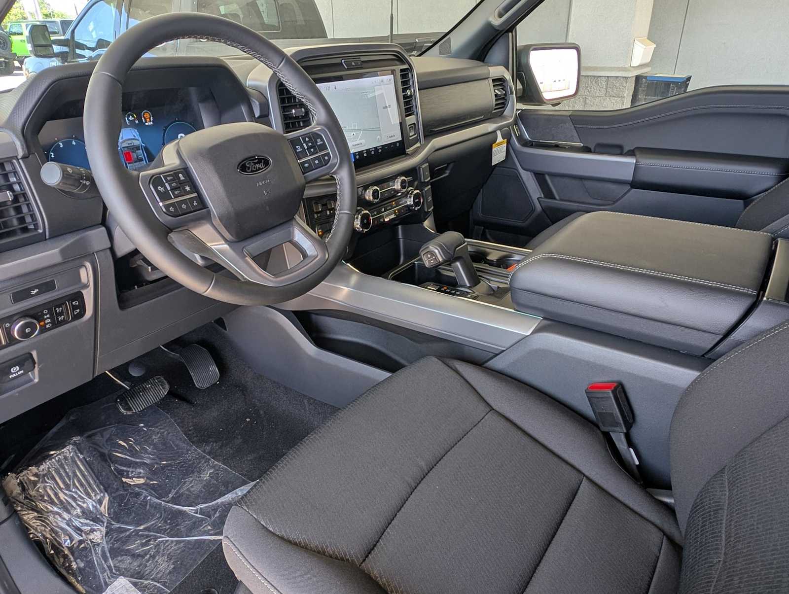 2026 Ford F-150 XLT - Photo 13