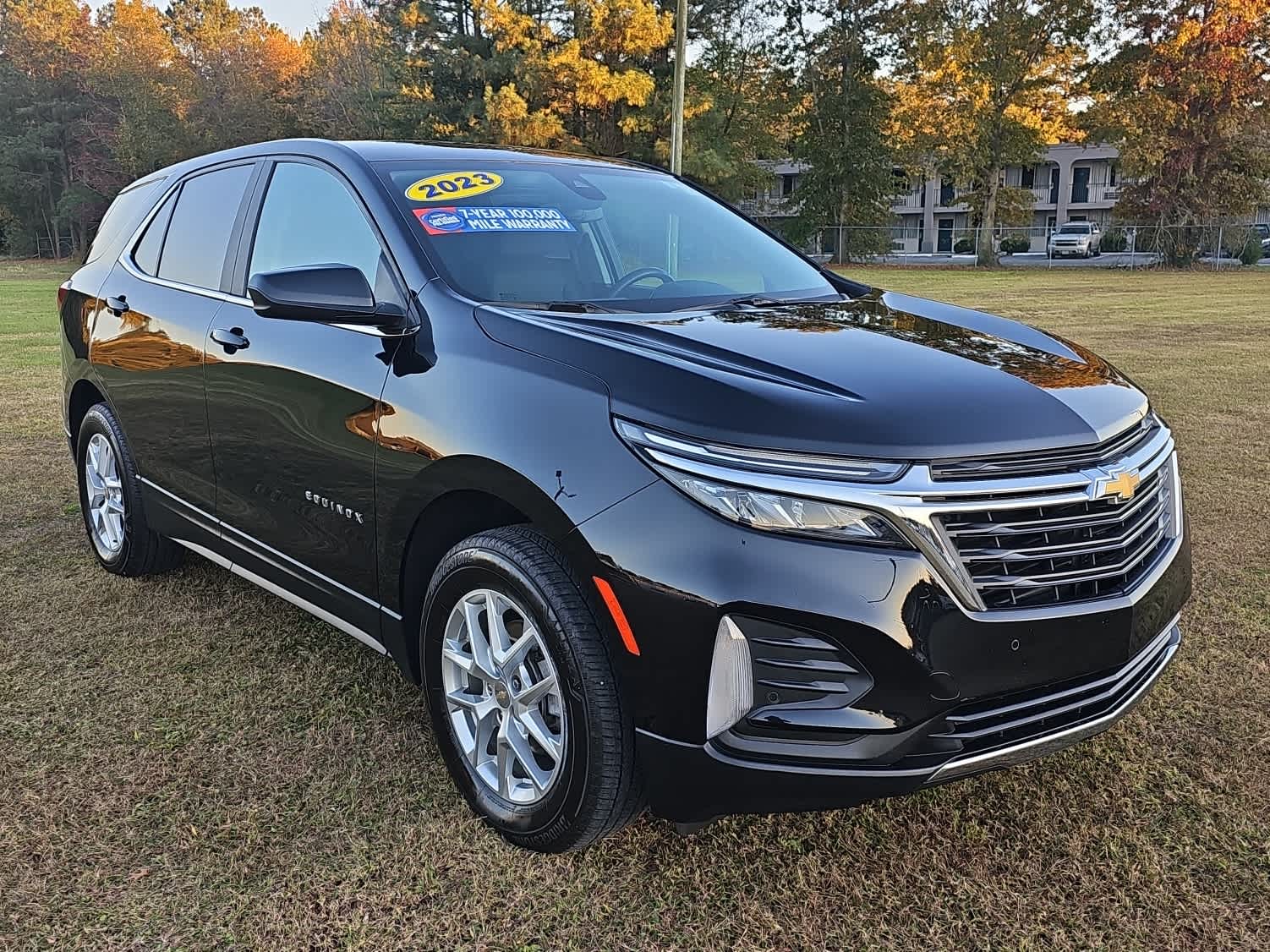 2023 Chevrolet Equinox LT photo 3