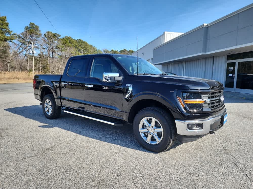 2025 Ford F-150 XLT TRUCK