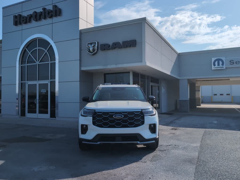 2026 Ford Explorer Platinum - Photo 6