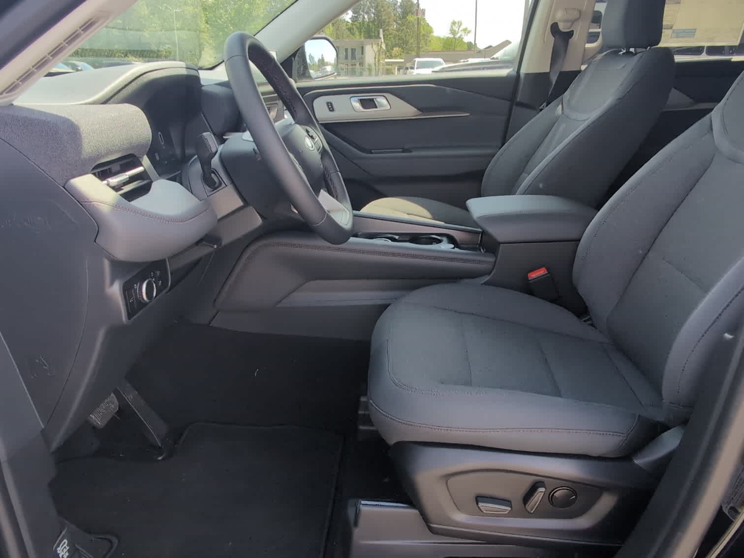 2026 Ford Explorer Active - Photo 13