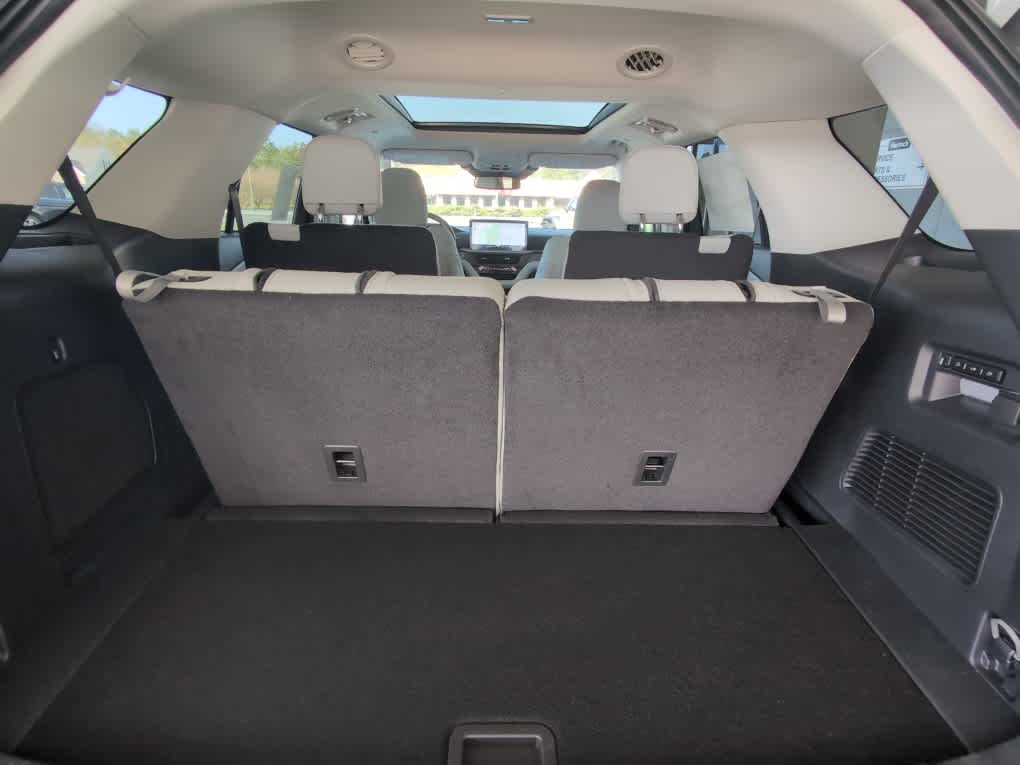 2026 Ford Explorer Platinum - Photo 24