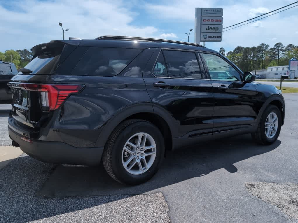 2026 Ford Explorer Active - Photo 8