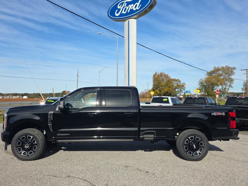 2026 Ford F-250 Super Duty Platinum's photo