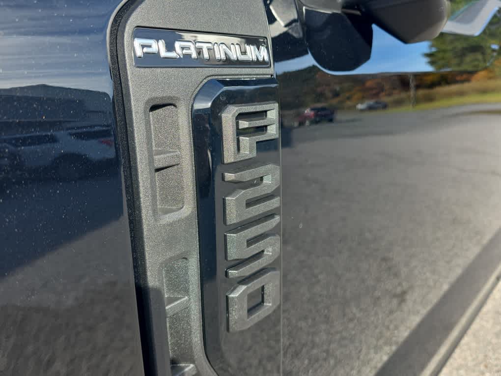 2026 Ford F-250 Super Duty Platinum - Photo 10