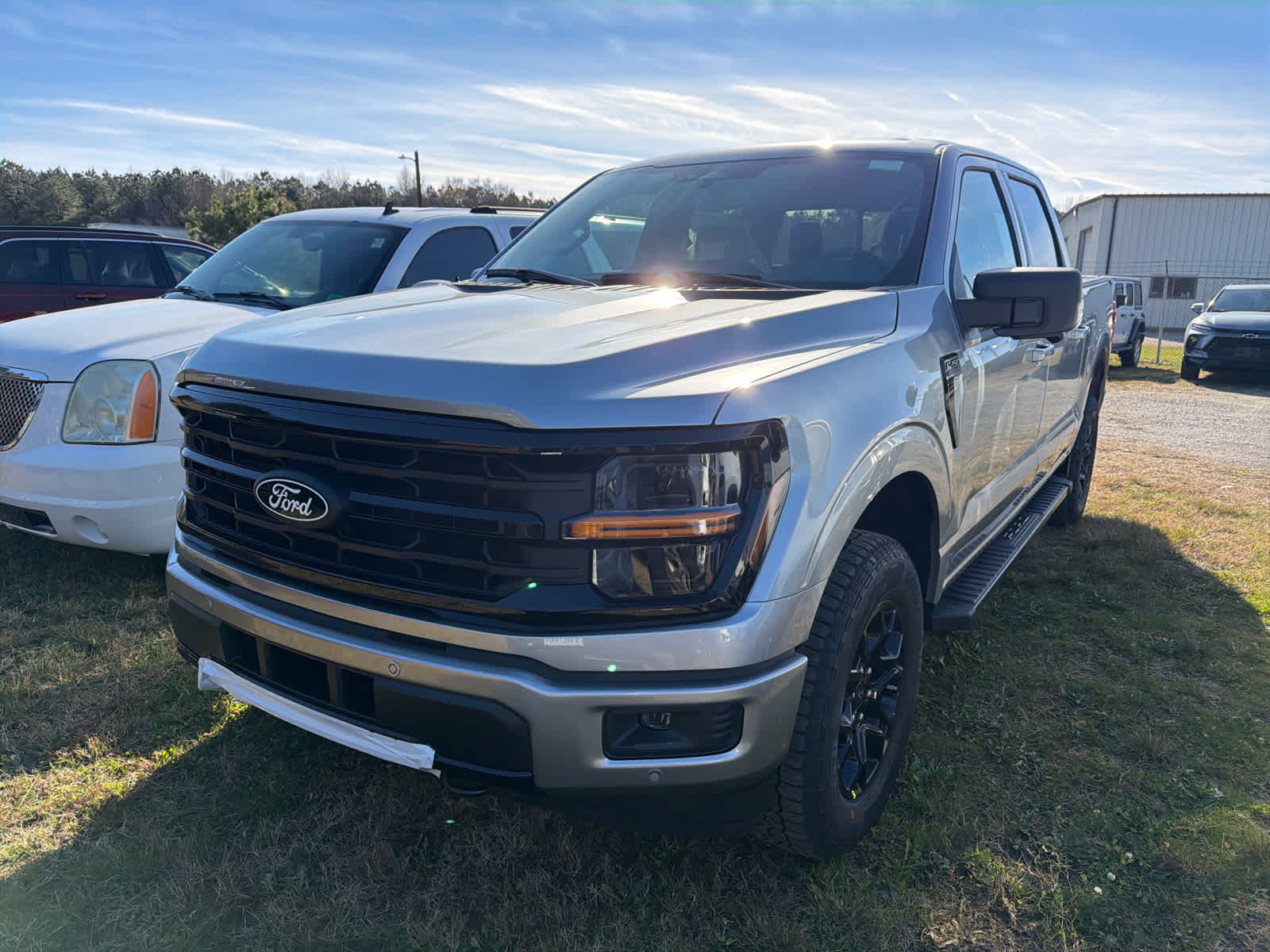 2025 Ford F-150 XLT photo 3