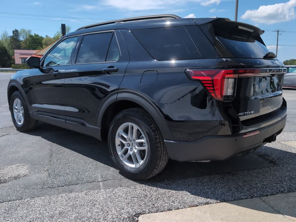 2026 Ford Explorer Active - Photo 6