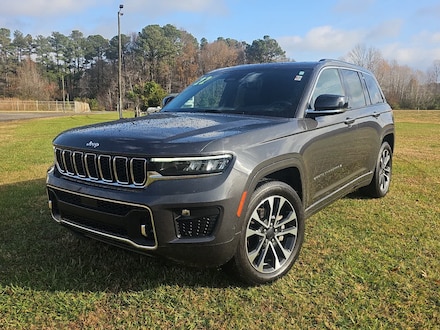 2022 Jeep Grand Cherokee Overland SUV