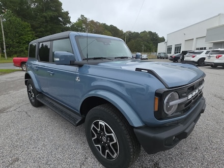 2025 Ford Bronco Outer Banks SUV