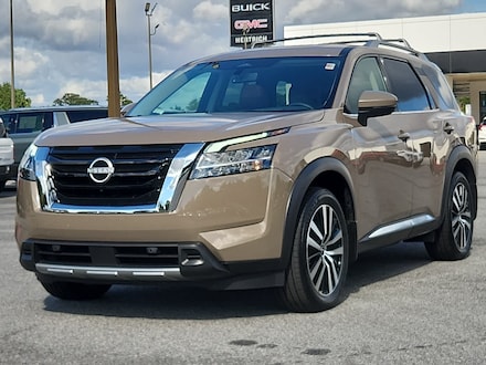 2024 Nissan Pathfinder Platinum