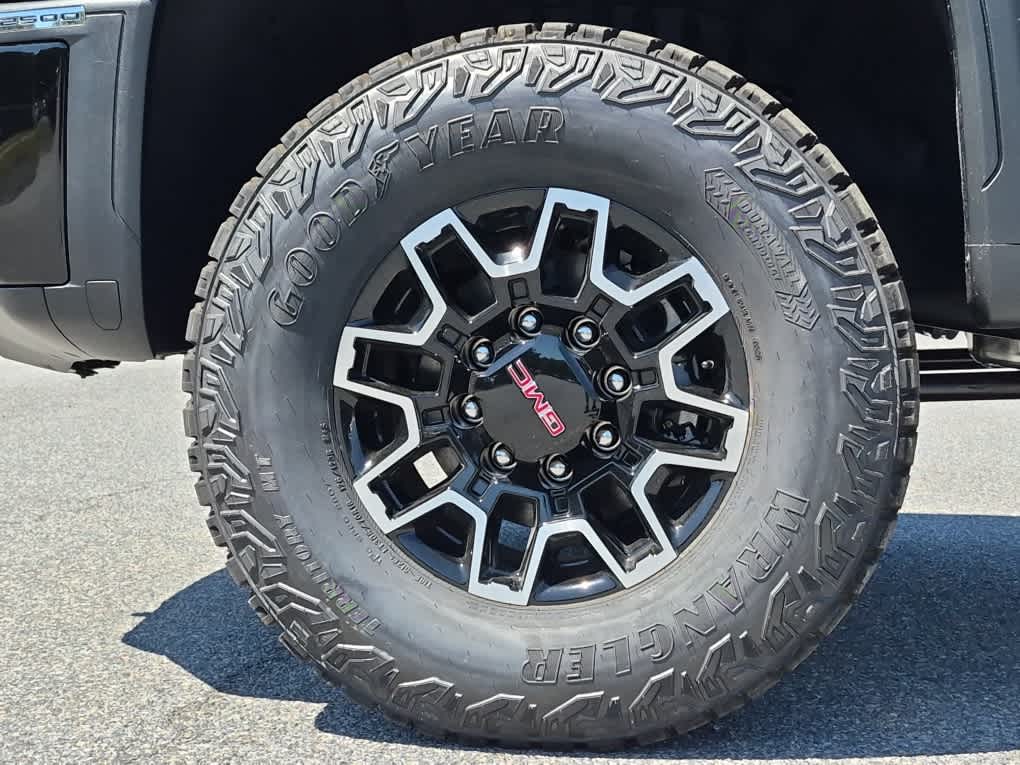2026 GMC Sierra 2500HD AT4X - Photo 8