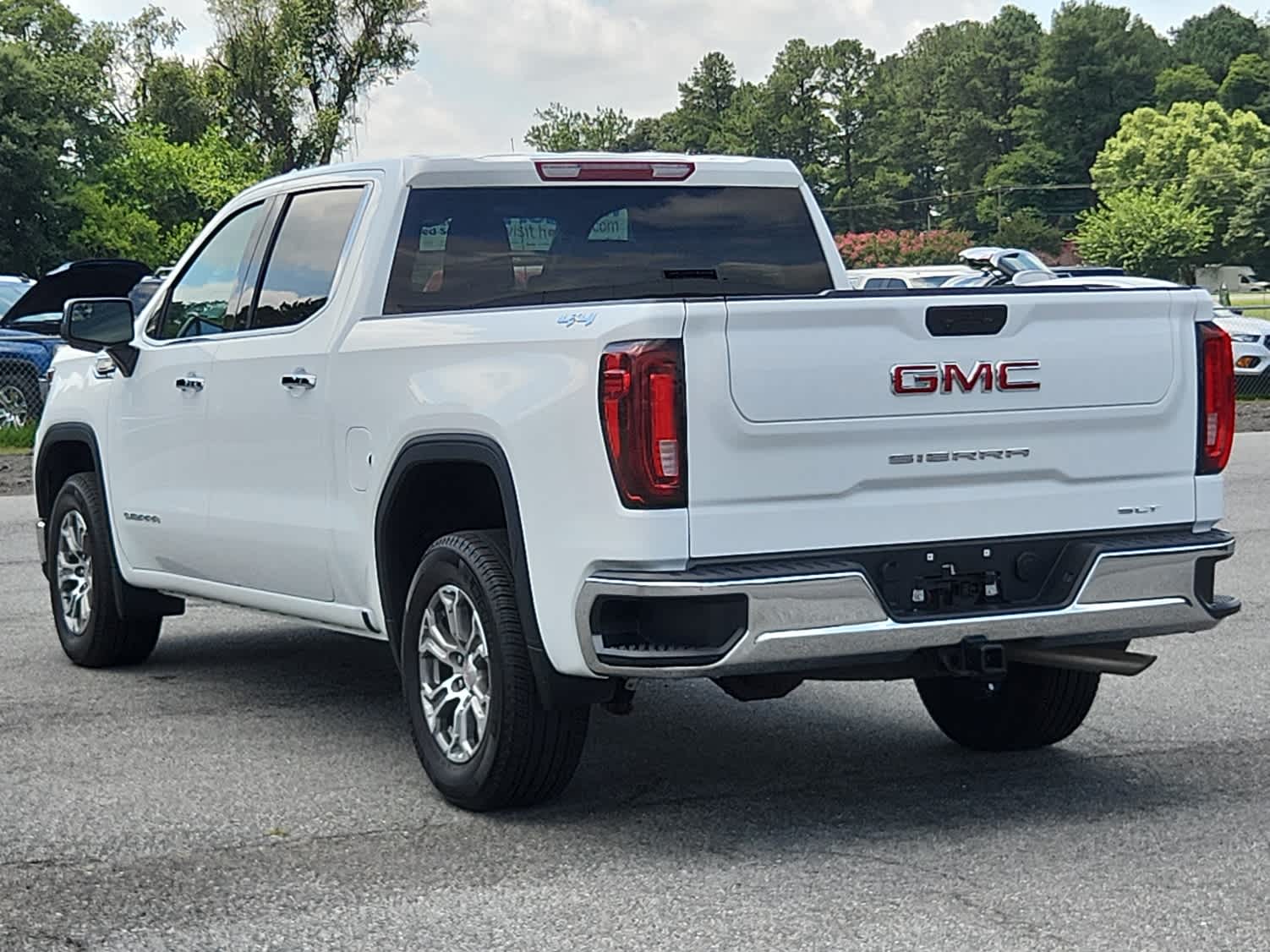 2024 Gmc Sierra 1500 SLT photo 4