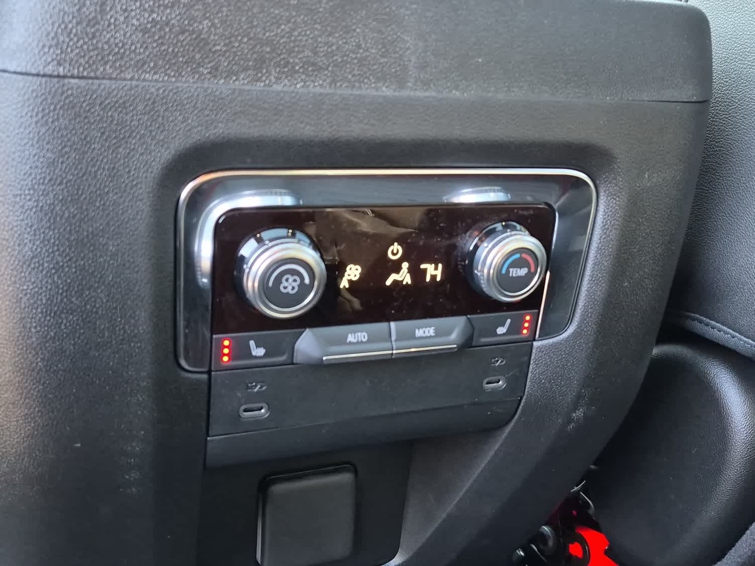 2026 GMC Yukon AT4 - Photo 11