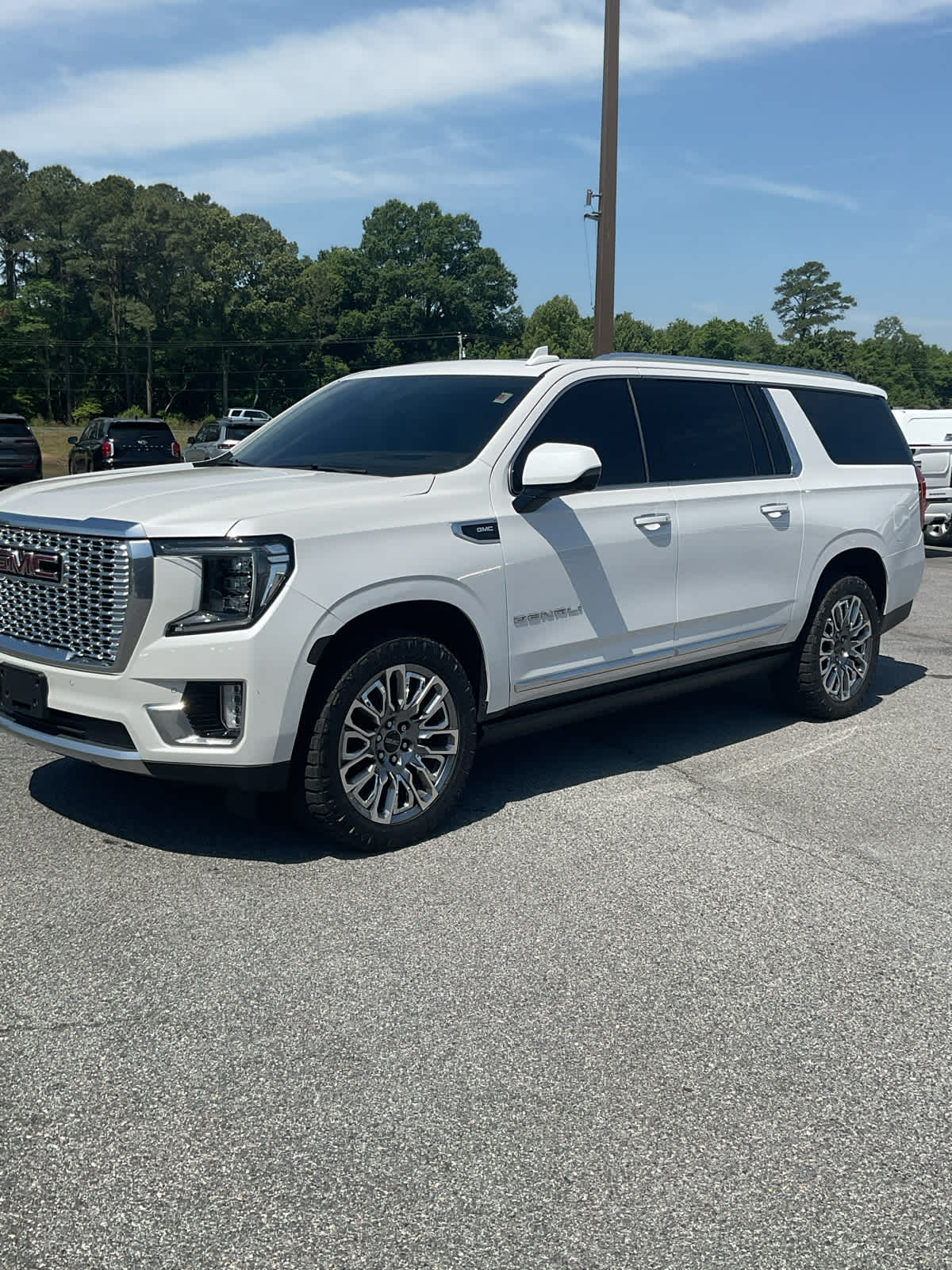 2022 GMC Yukon Denali AWD's photo