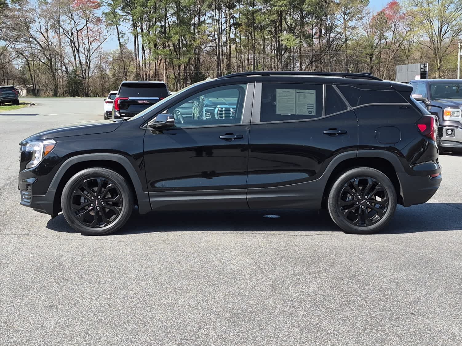 View vehicle photo 5