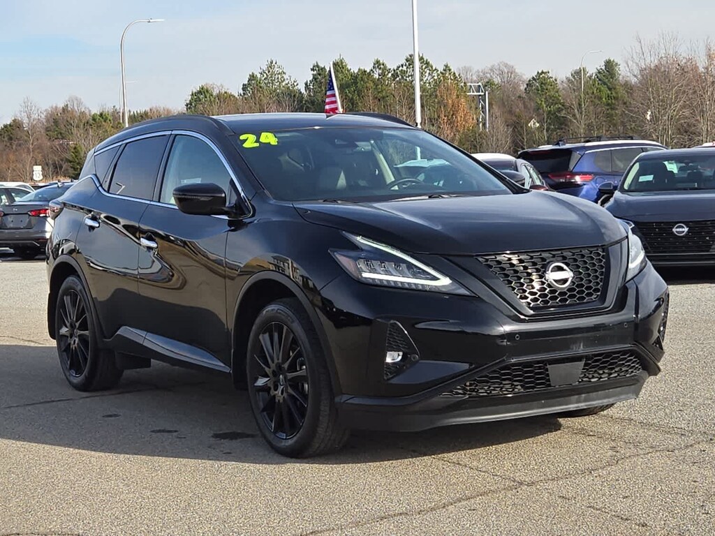 Used 2024 Nissan Murano SV