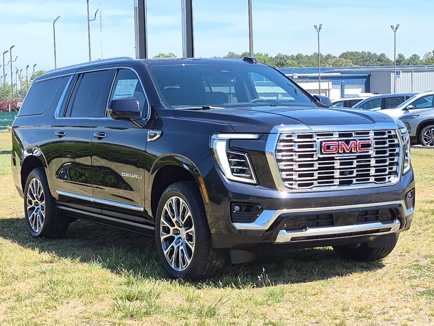 2026 GMC Yukon XL Denali - Photo 2
