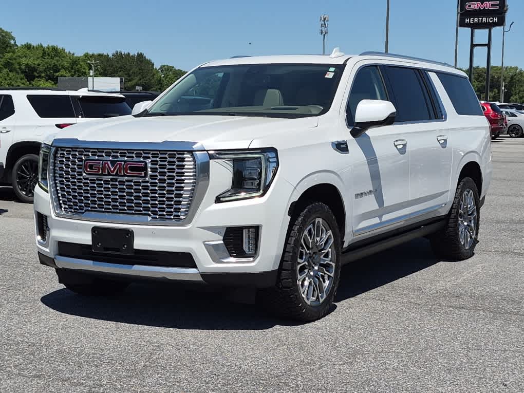 2022 GMC Yukon Denali AWD's photo