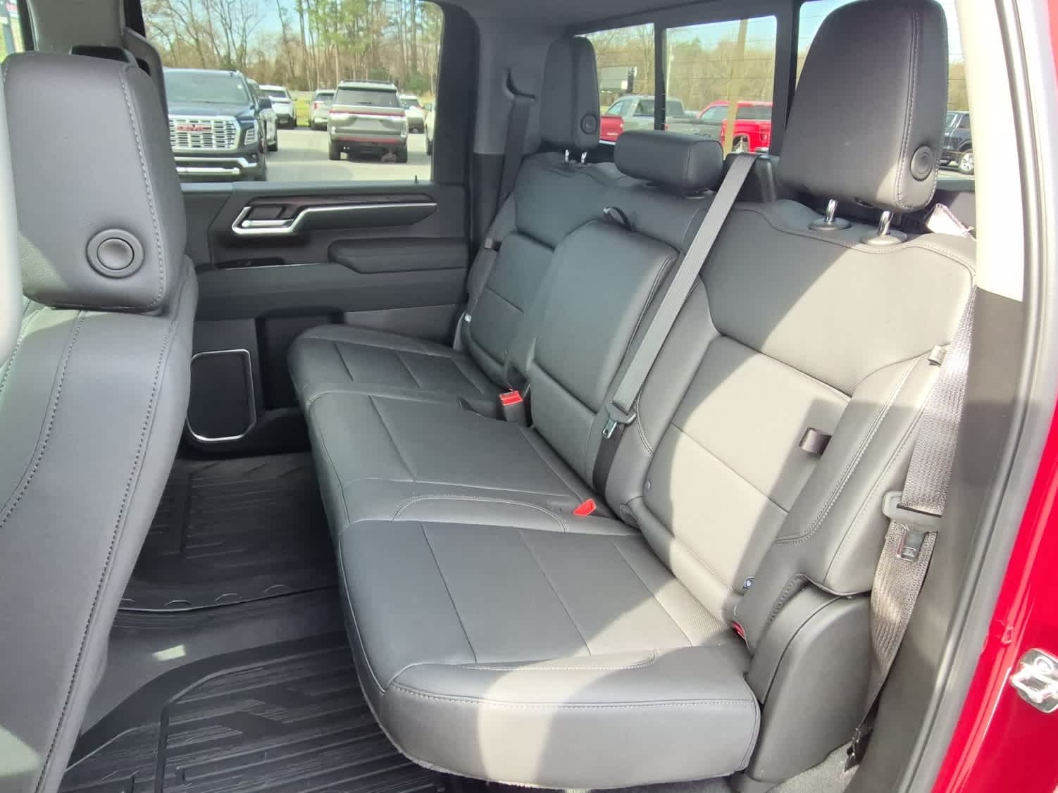 2026 GMC Sierra 2500HD SLT - Photo 7