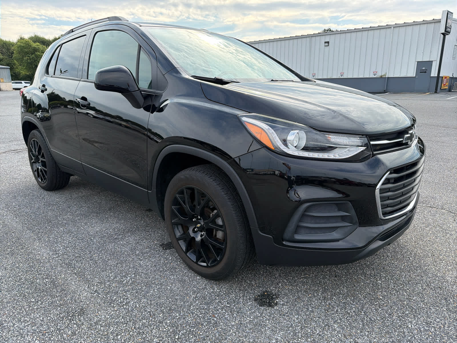 2022 Chevrolet Trax LT photo 3