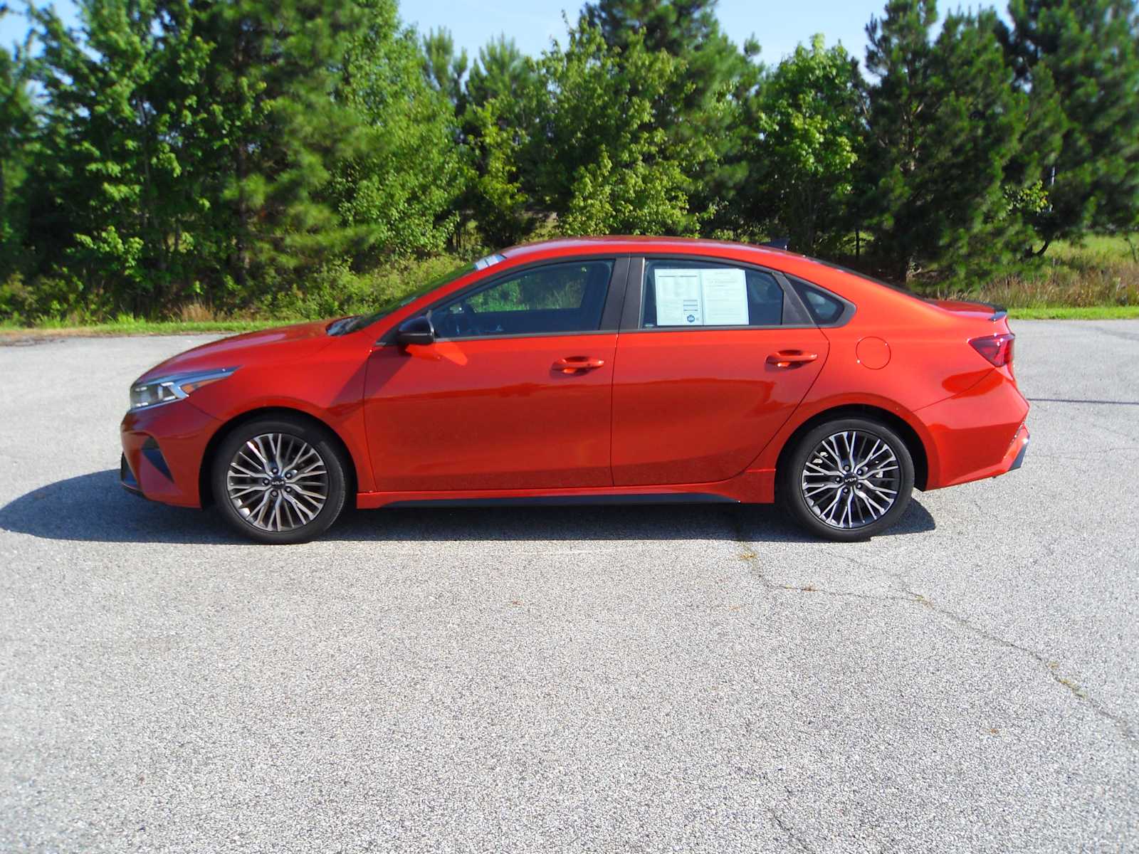2022 Kia Forte GT-Line photo 2