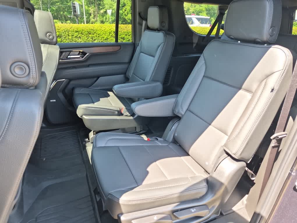 2026 GMC Yukon XL Denali - Photo 8