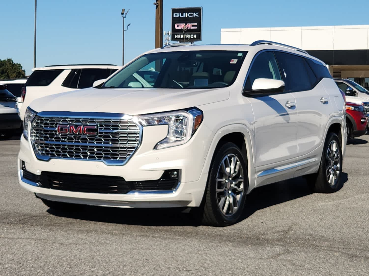 2024 GMC Terrain Denali's photo