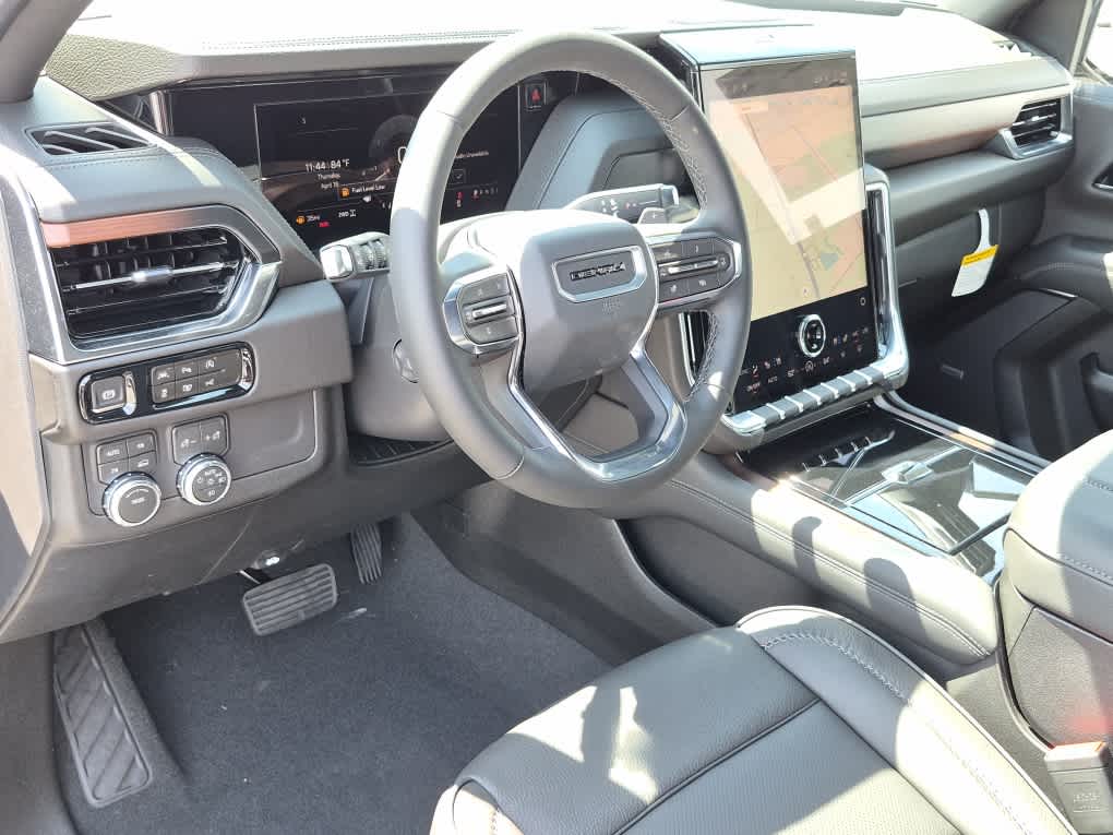 2026 GMC Yukon Denali - Photo 15