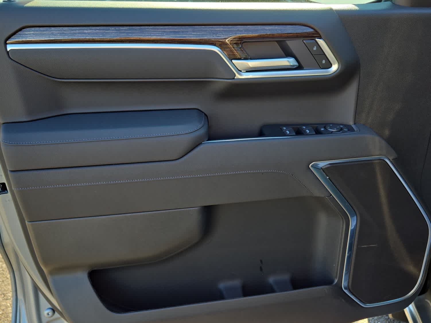2026 GMC Sierra 1500 SLE - Photo 11