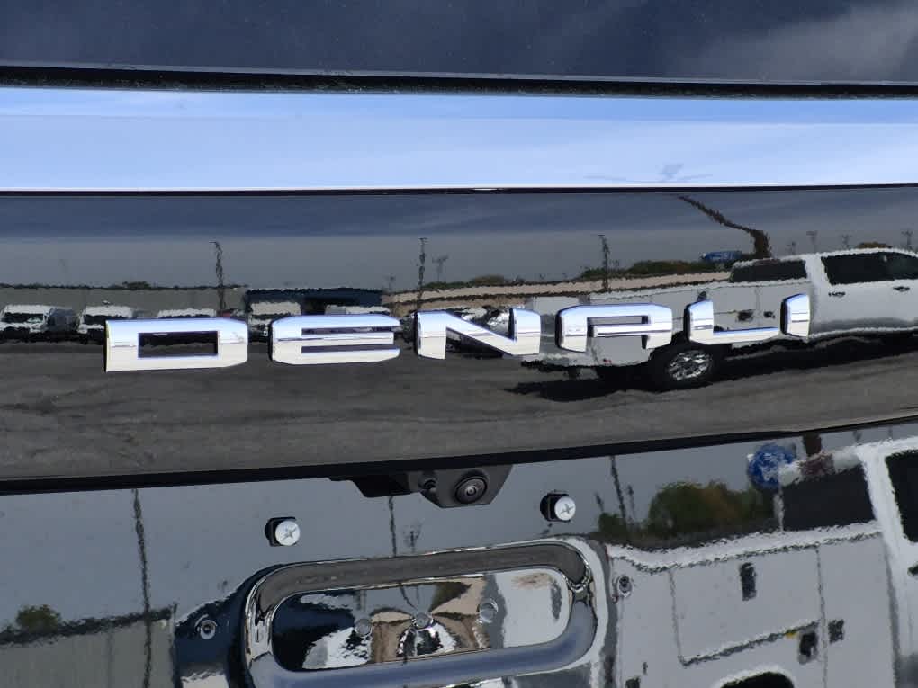 2026 GMC Yukon Denali - Photo 22