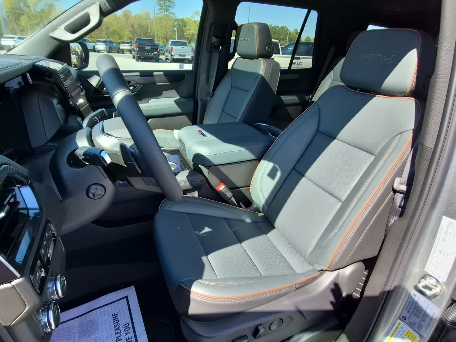 2026 GMC Yukon AT4 - Photo 14