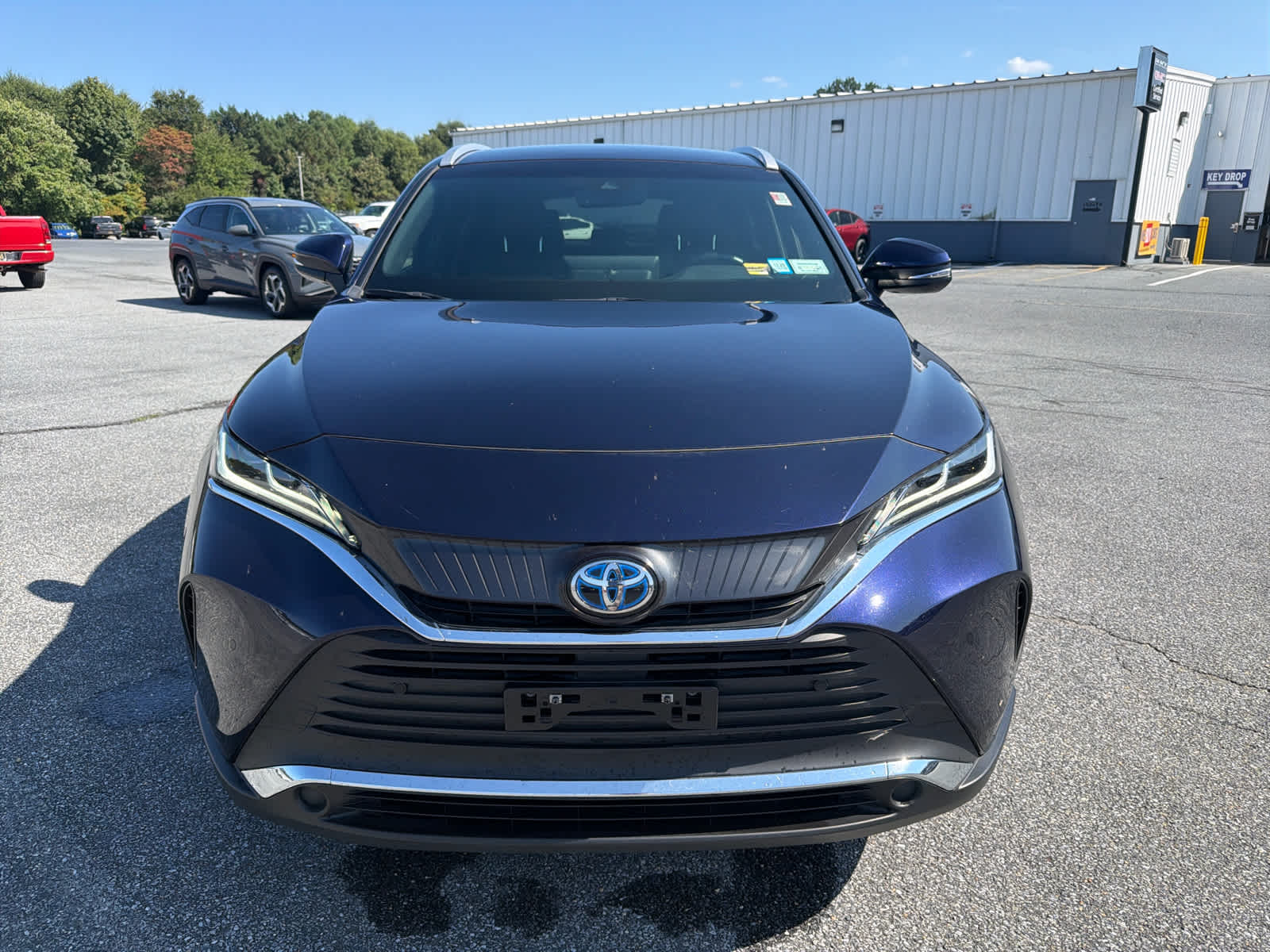 2022 Toyota Venza LE photo 2