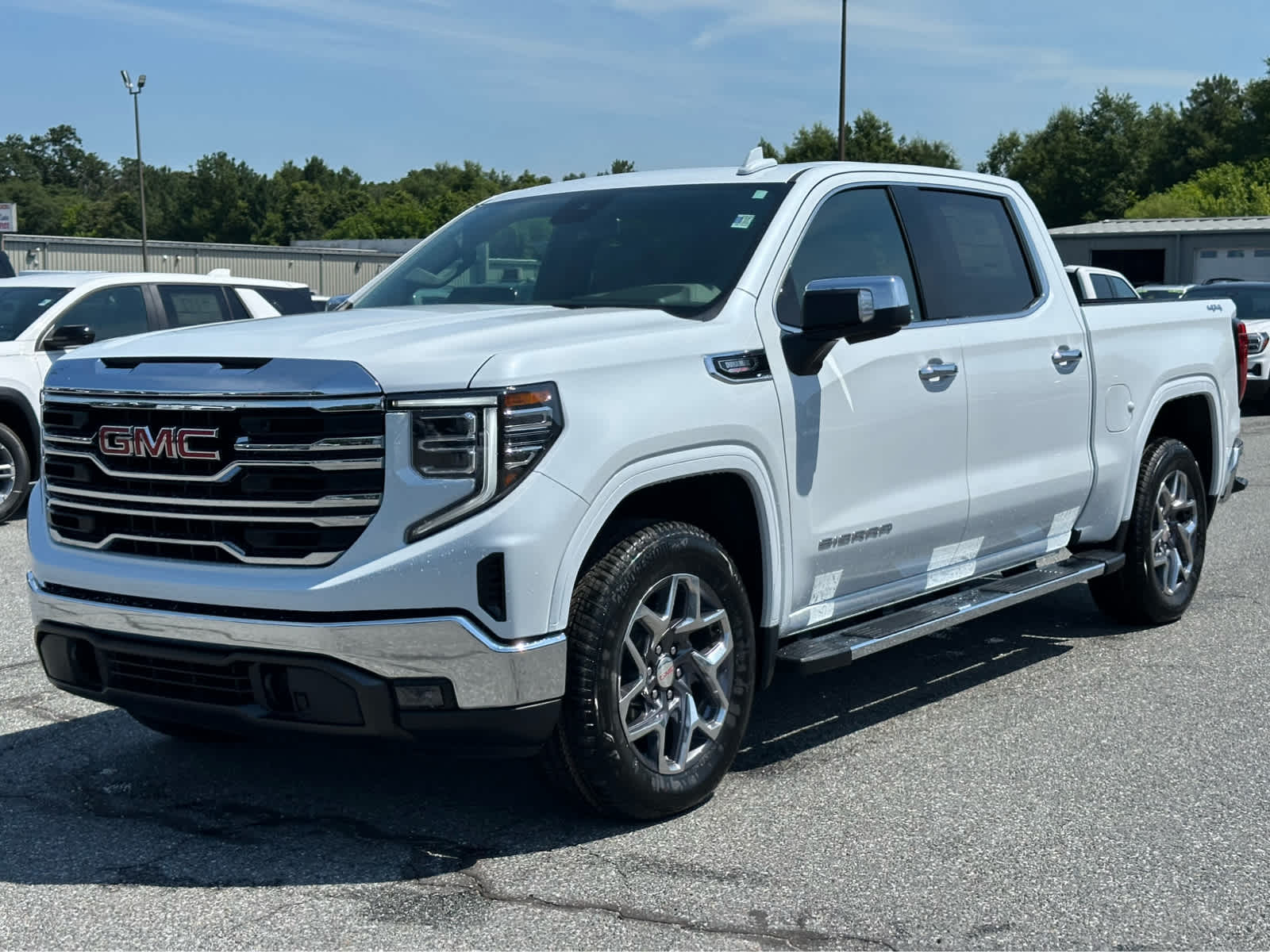2026 GMC Sierra 1500 SLT - Photo 9