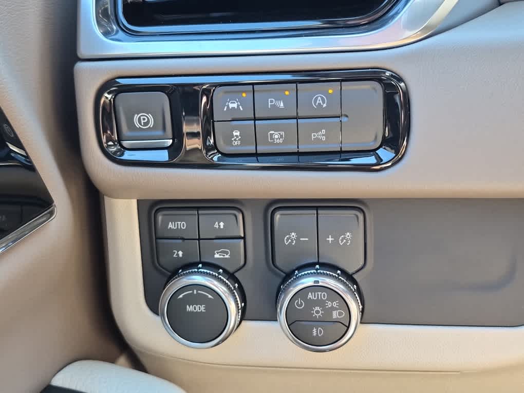 2026 GMC Yukon XL Denali - Photo 18