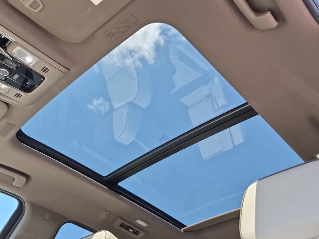 2026 GMC Yukon XL Denali - Photo 14