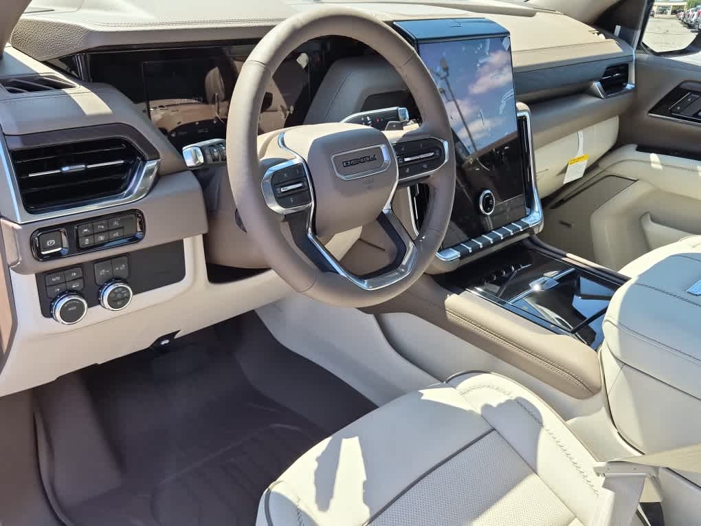 2026 GMC Yukon XL Denali - Photo 13