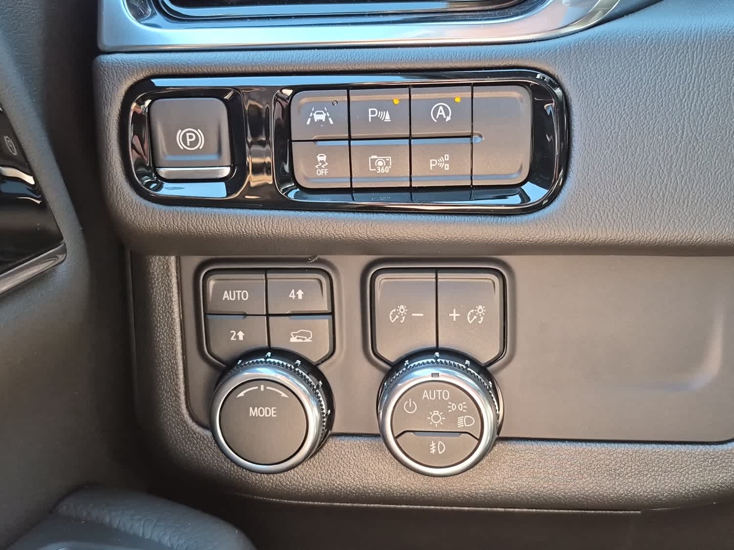 2026 GMC Yukon XL Denali - Photo 21