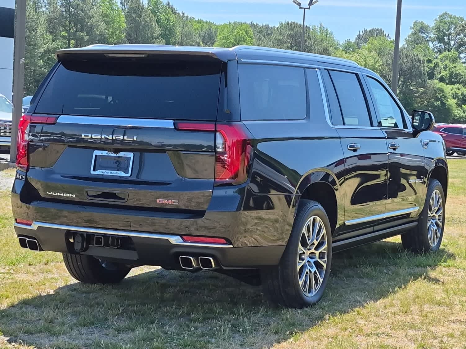 2026 GMC Yukon XL Denali - Photo 3