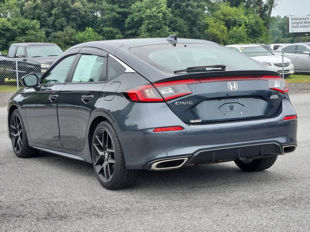 2024 Honda Civic Hatchback Sport Touring photo 2