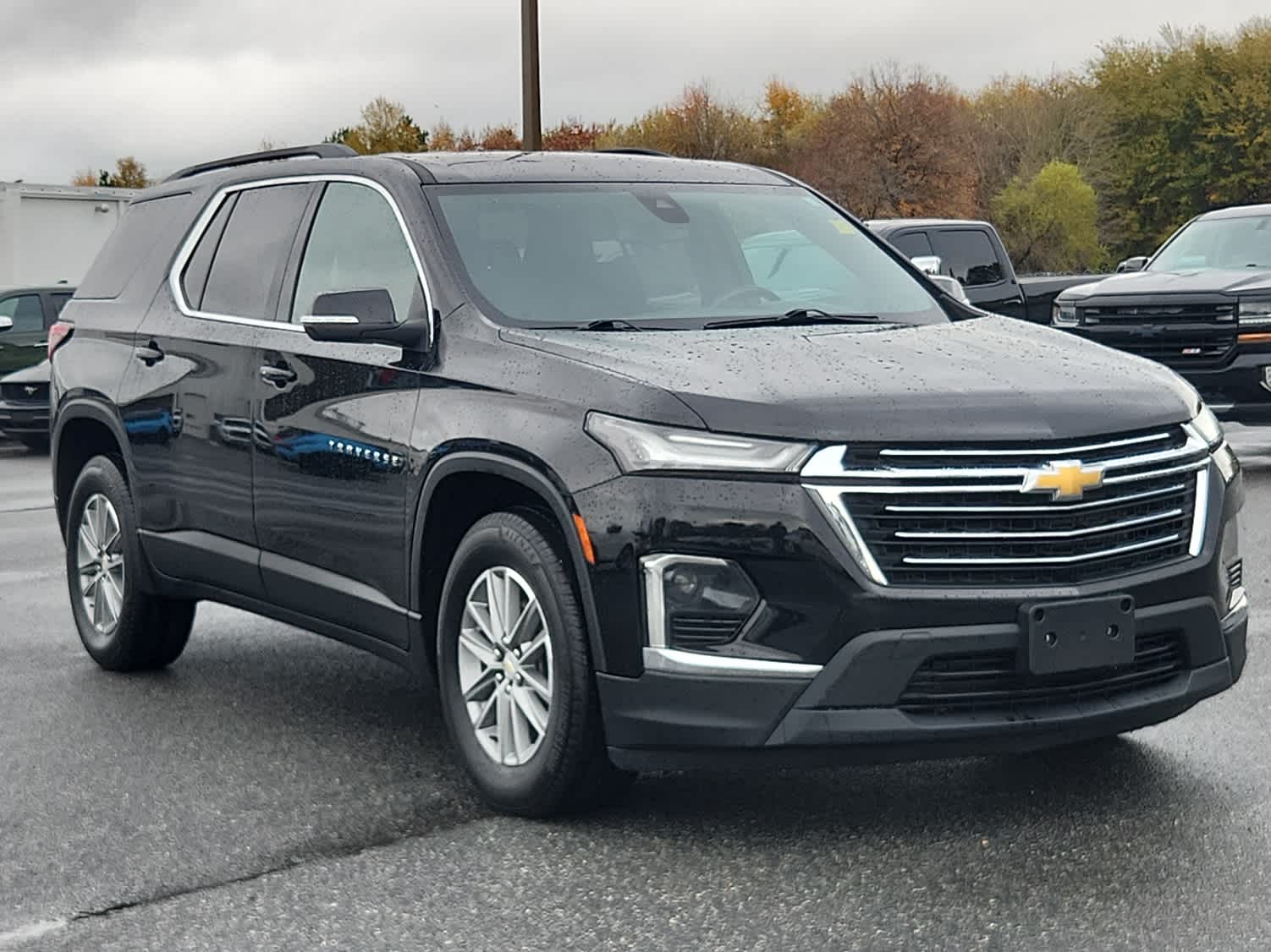 2022 Chevrolet Traverse Cloth photo 2
