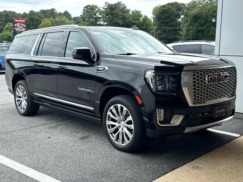 Used 2022 GMC Yukon XL Denali SUV
