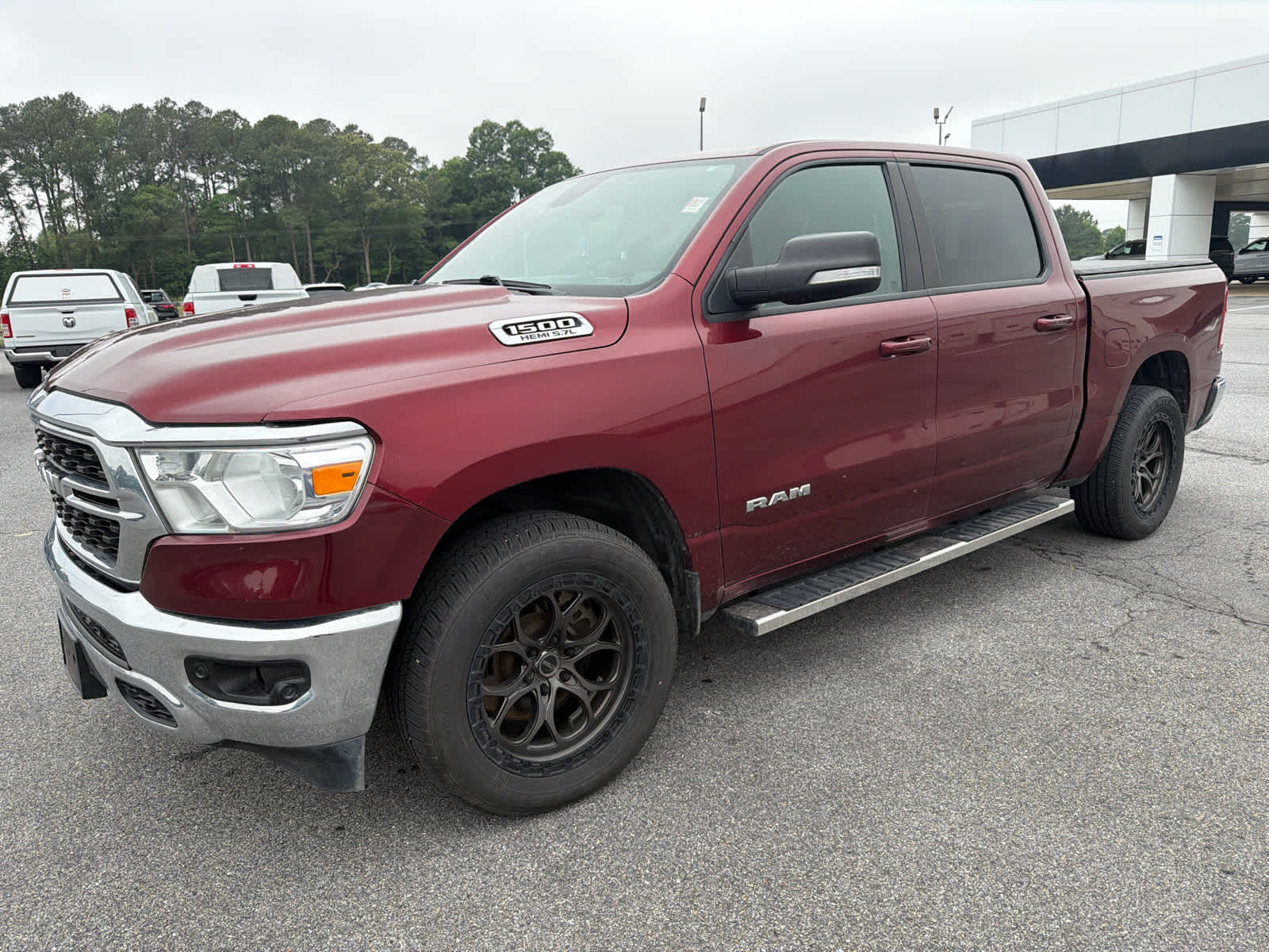 2022 RAM 1500 Big Horn/Lone Star 4x4 Crew Cab 5'7's photo