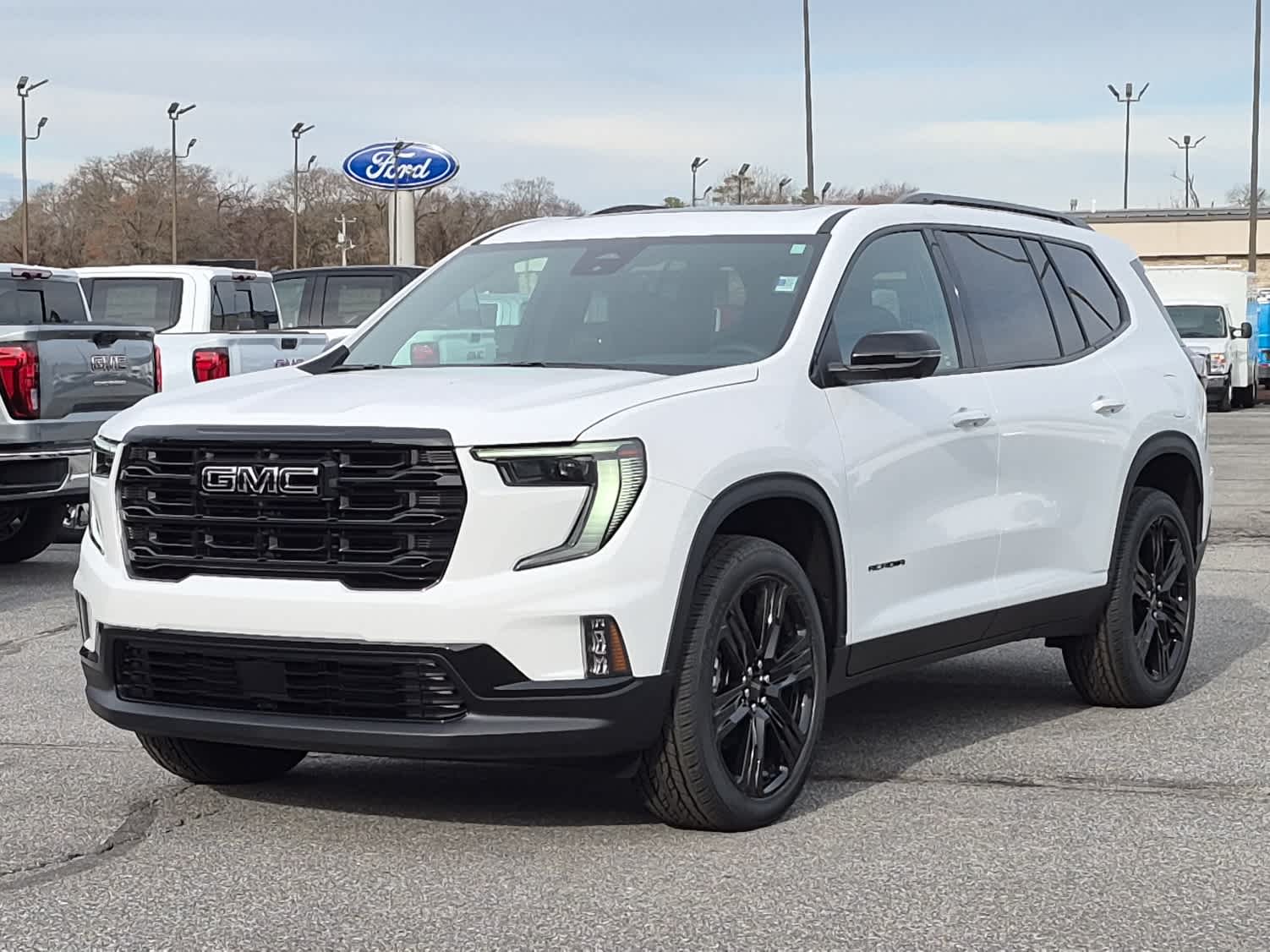 2026 GMC Acadia Elevation's photo