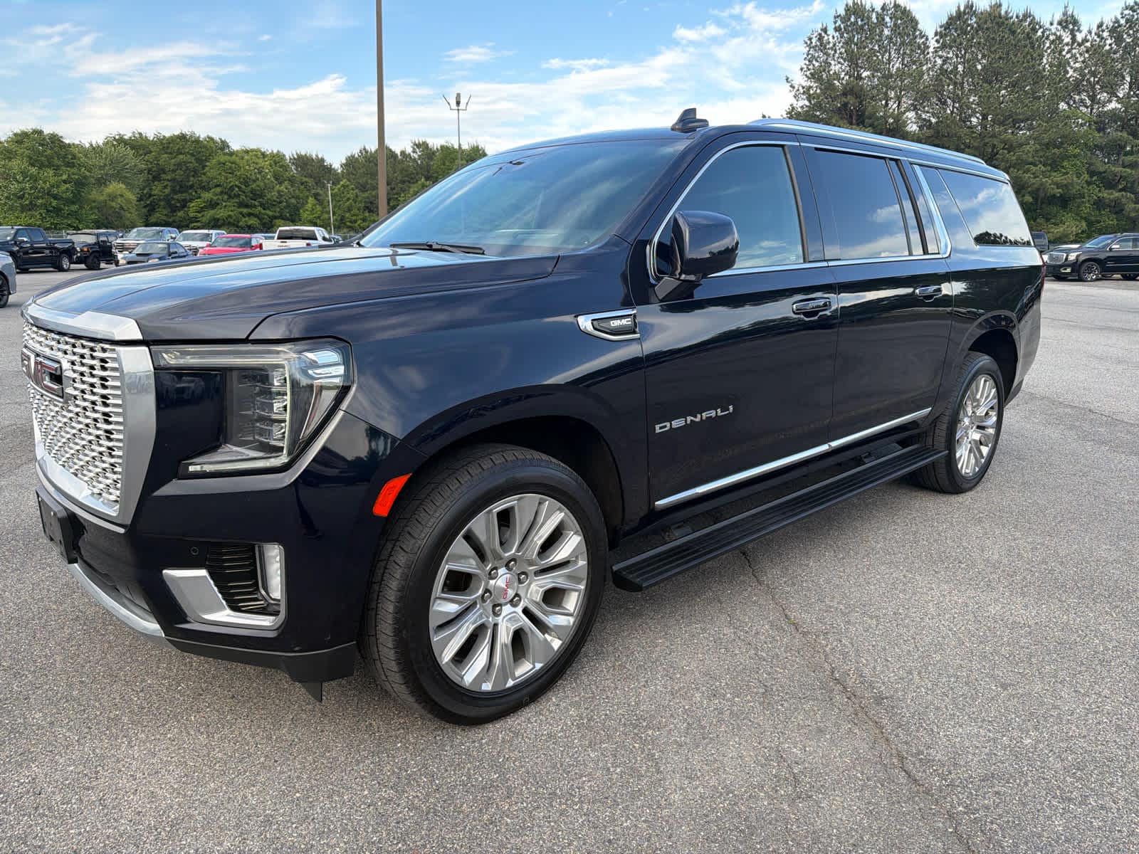 2023 GMC Yukon Denali AWD's photo