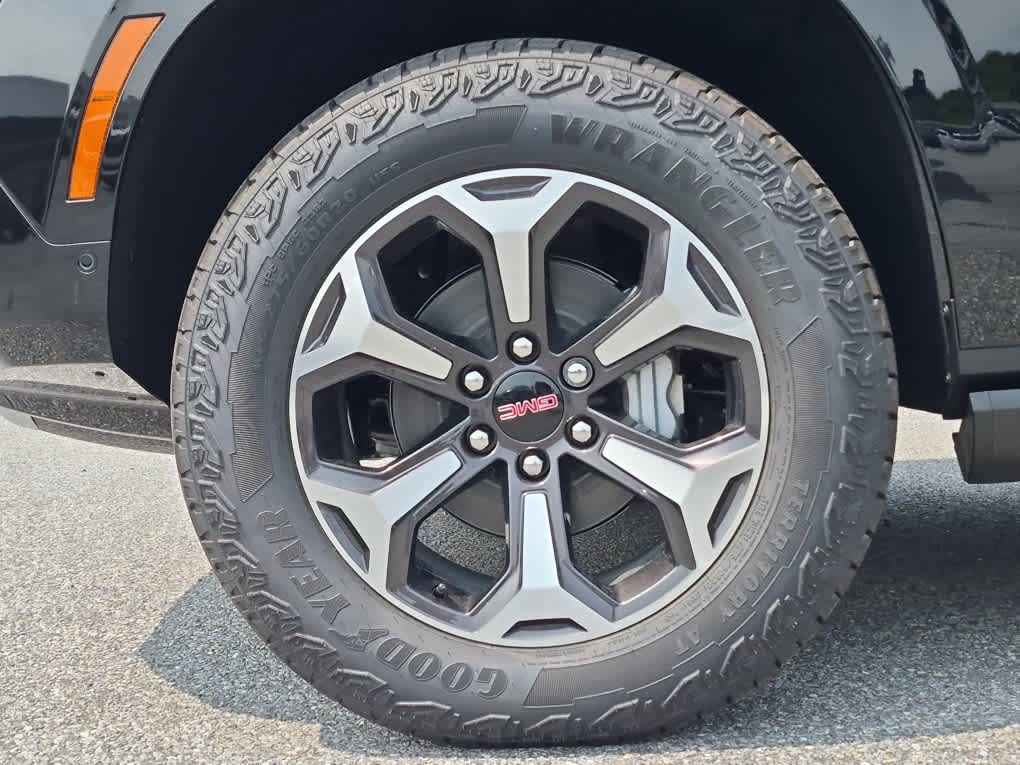 2026 GMC Yukon XL AT4 Ultimate - Photo 8