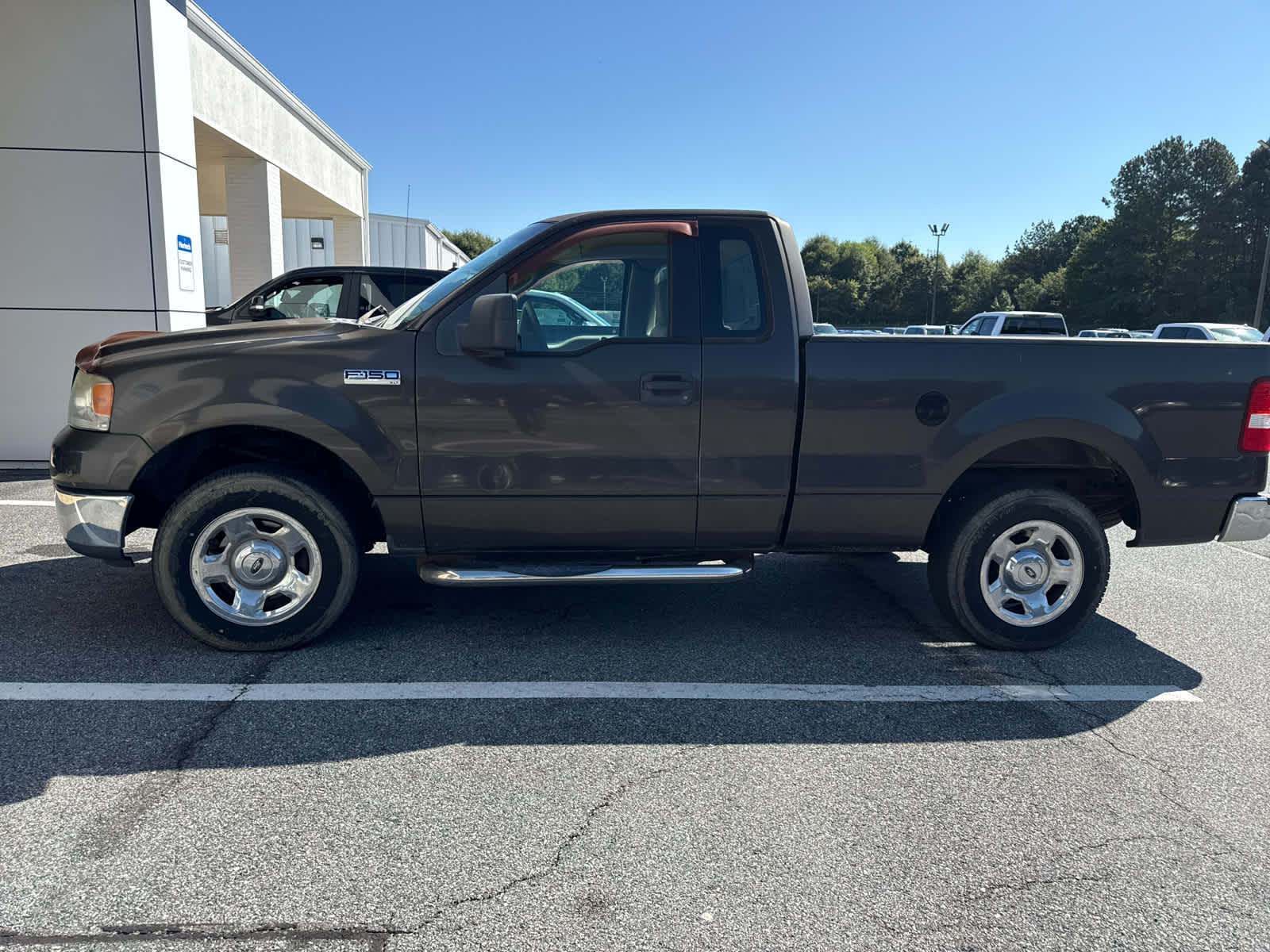 2005 Ford F-150 XL photo 2