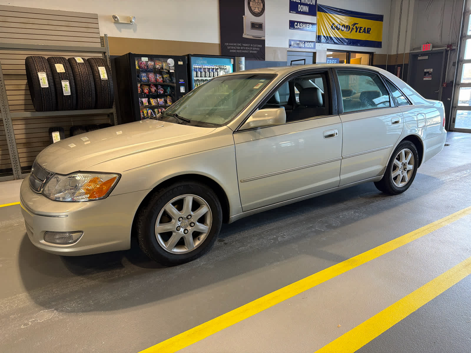 2000 Toyota Avalon XL