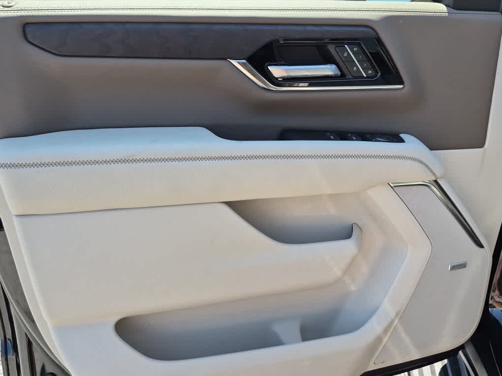 2026 GMC Yukon XL Denali - Photo 11