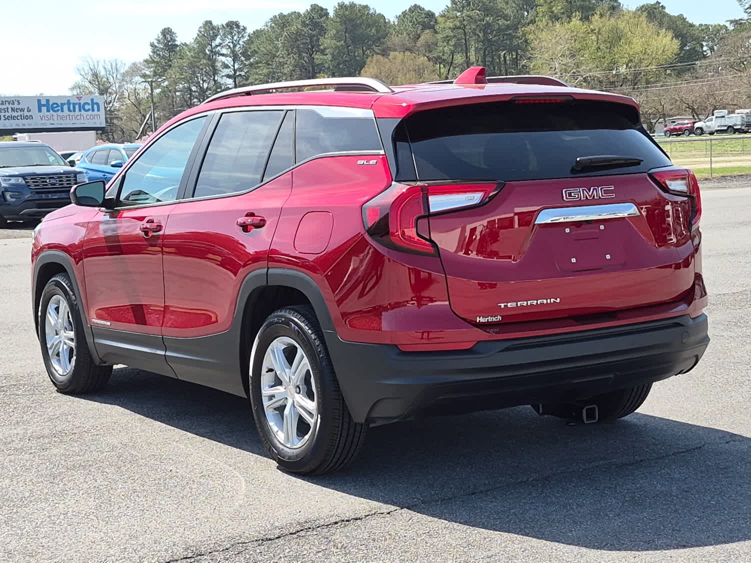 View vehicle photo 4