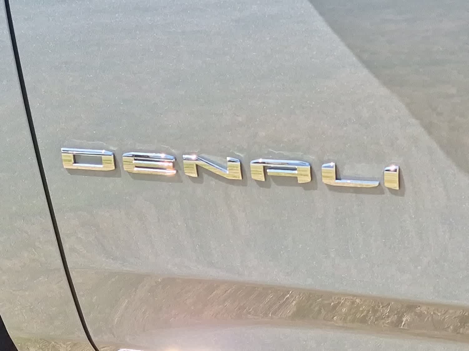 2026 GMC Yukon XL Denali - Photo 25